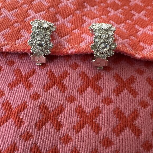 Vintage Crystal Rhinestones Faceted Baguette Sparkling Clip On Earrings - Picture 3 of 6